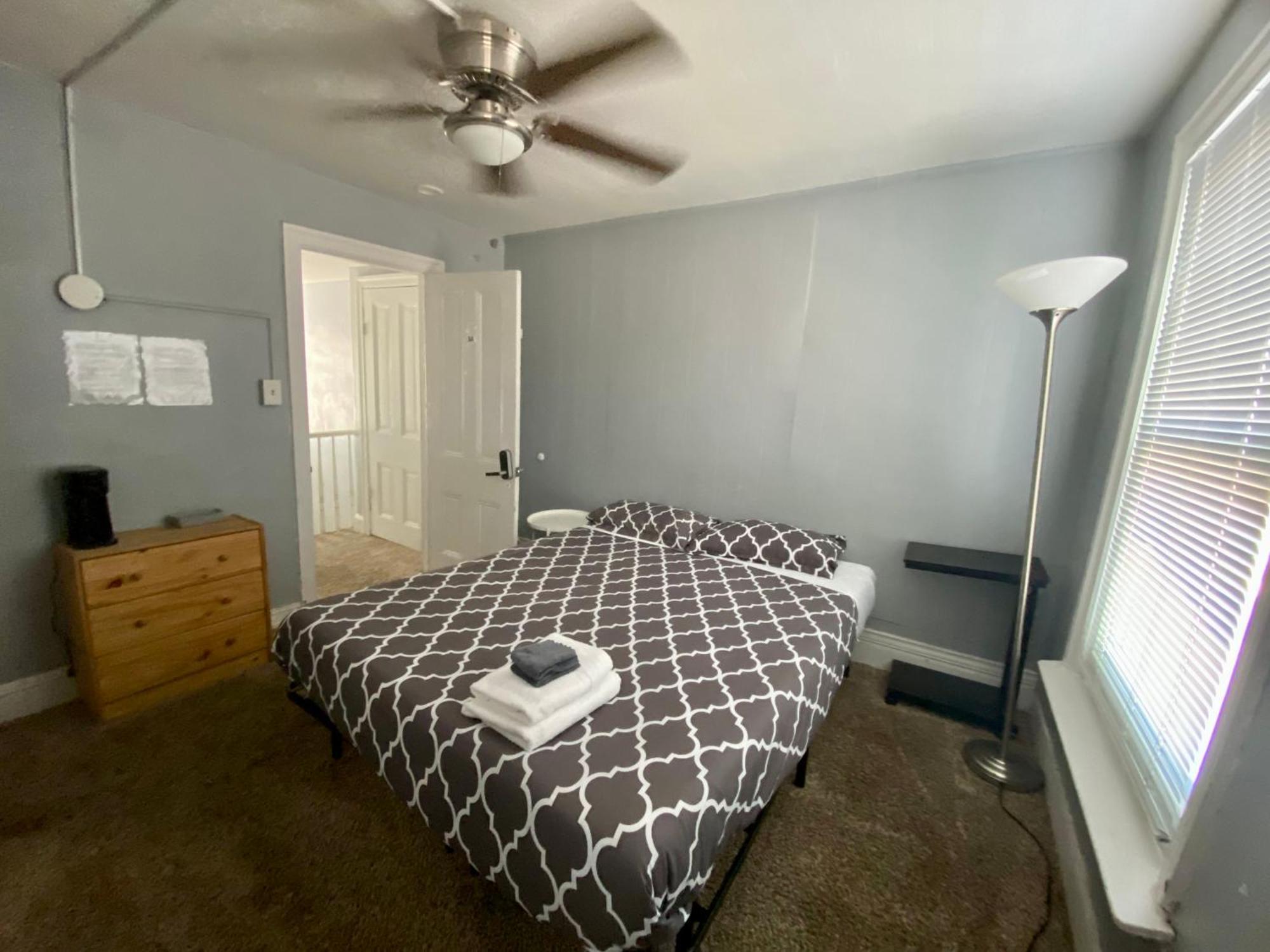Clover 2900 - Apartment And Rooms With Private Bathroom Near Washington Ave South Philly Filadelfie Exteriér fotografie